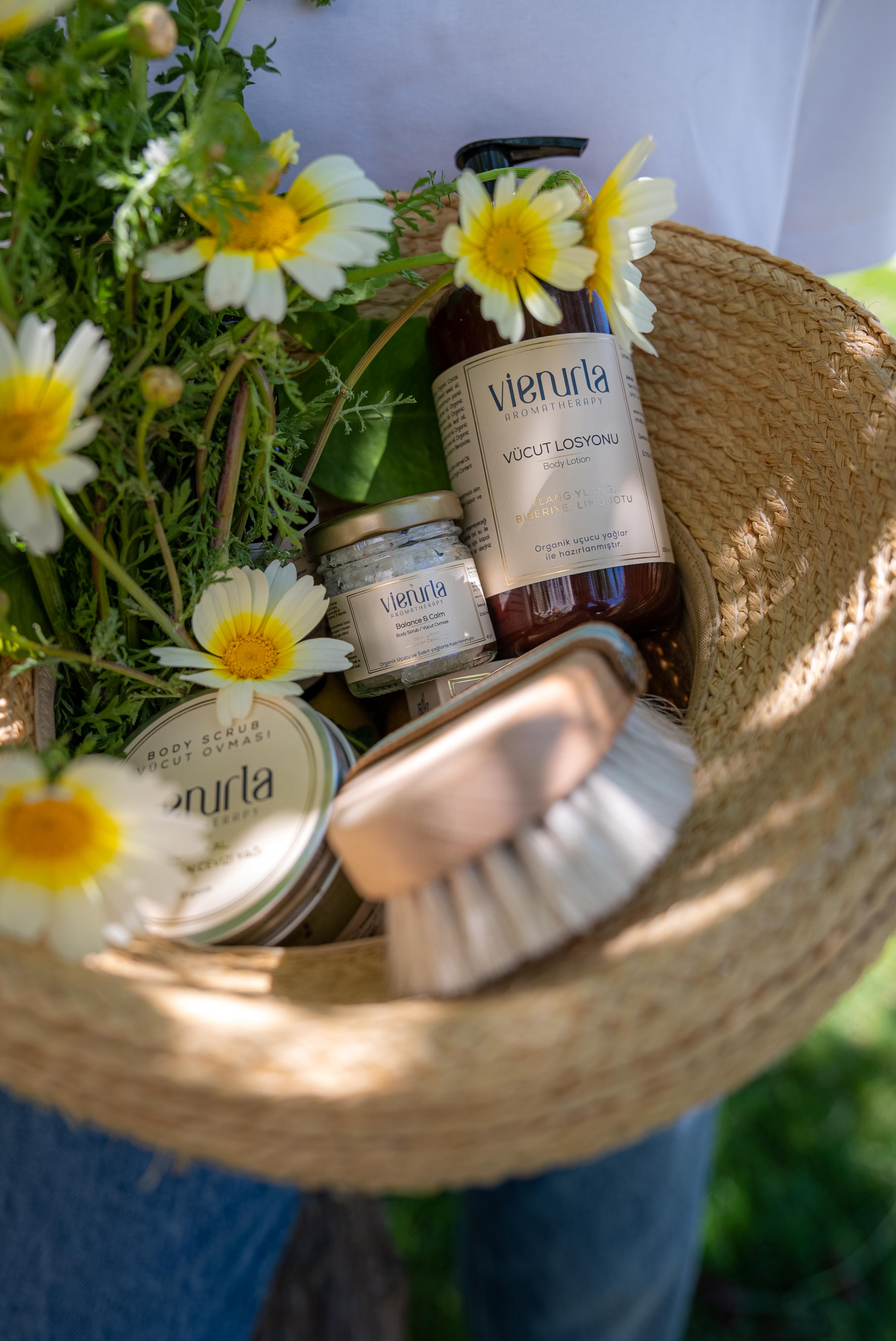 Limonotu & Ylang Ylang & Biberiye Aromaterapötik Etkili Vücut Losyonu